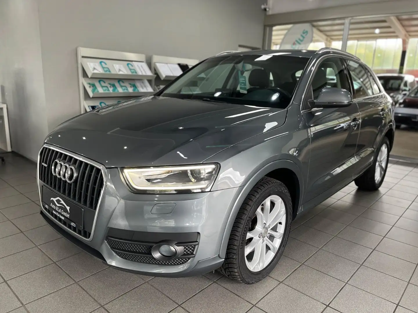 Audi Q3 2.0 TDI quattro Automatik 1.Hand|Navi|Klima Grijs - 1