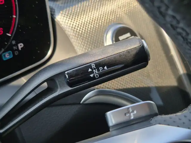 Mercedes-Benz 220 view 10