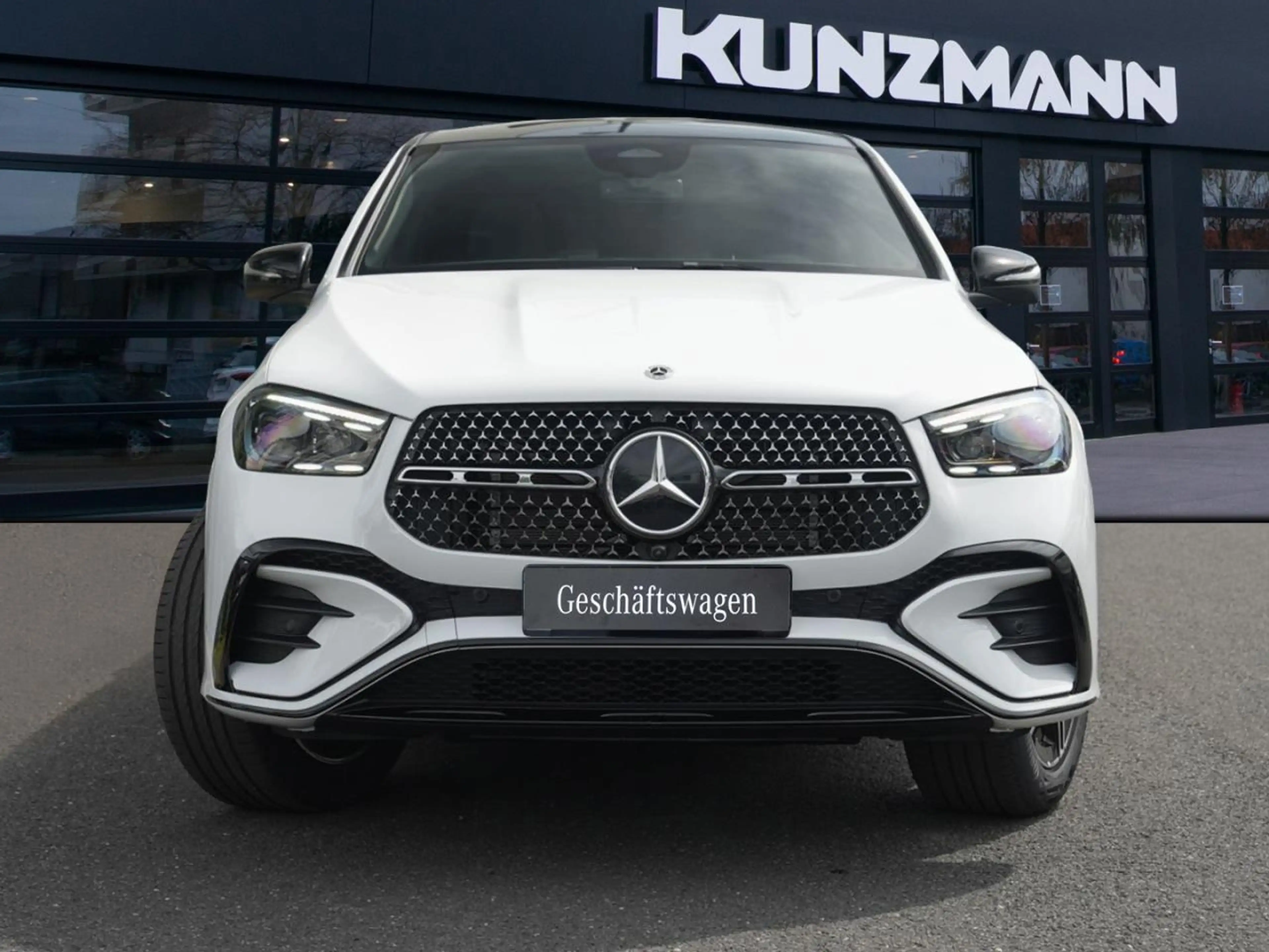 Mercedes-Benz GLE 300 d 4MATIC Coupé AMG Night Airmatic 360° — photo 2