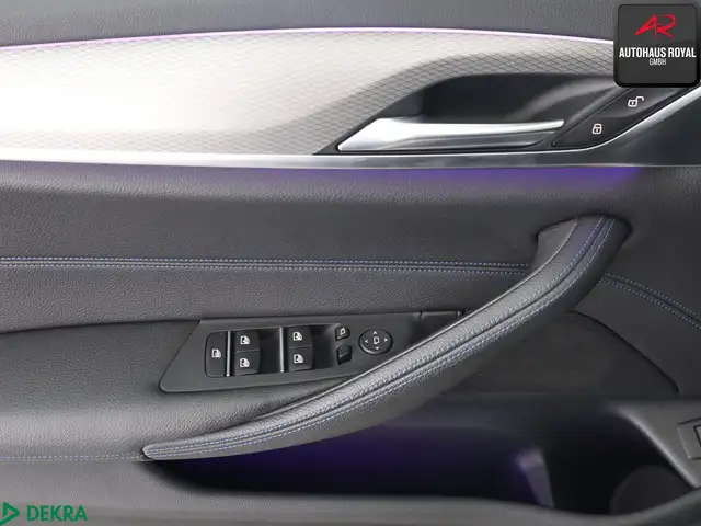 BMW 5 Series view 15