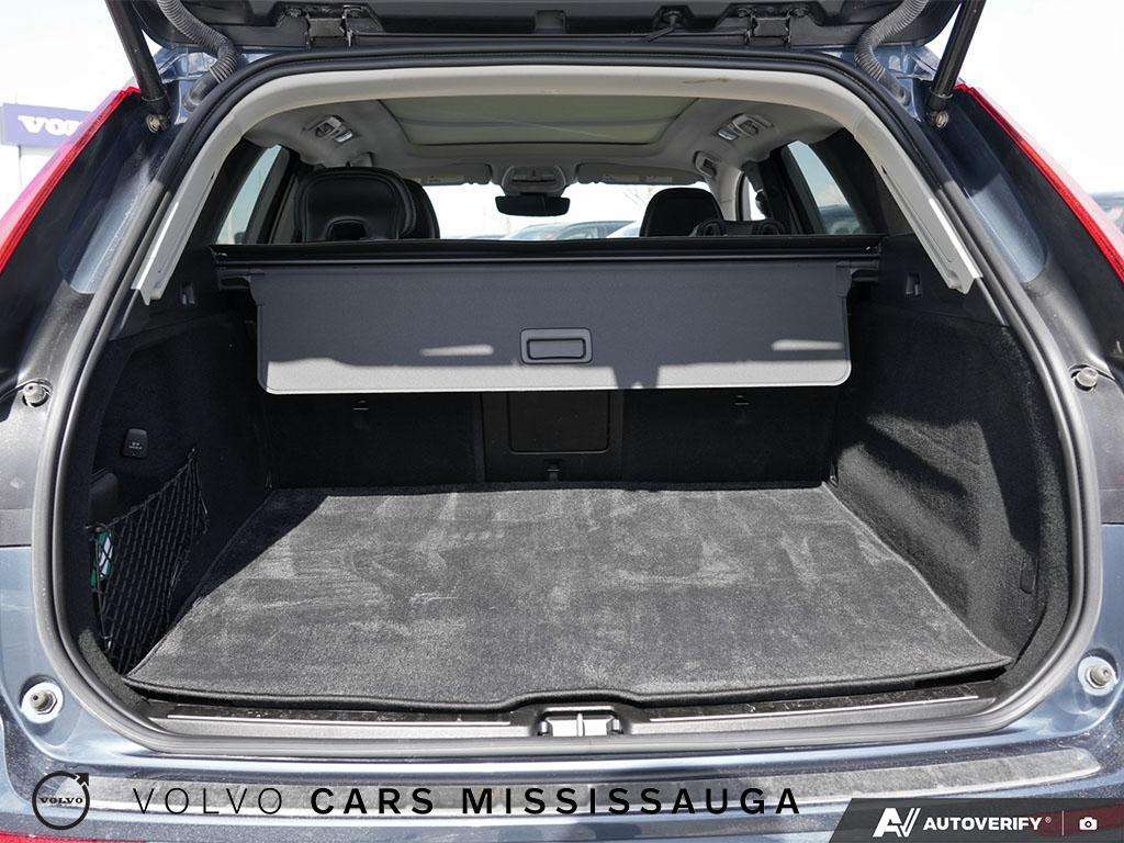 2024 Volvo XC60 Ultimate Dark Certified by Volvo thumb 11