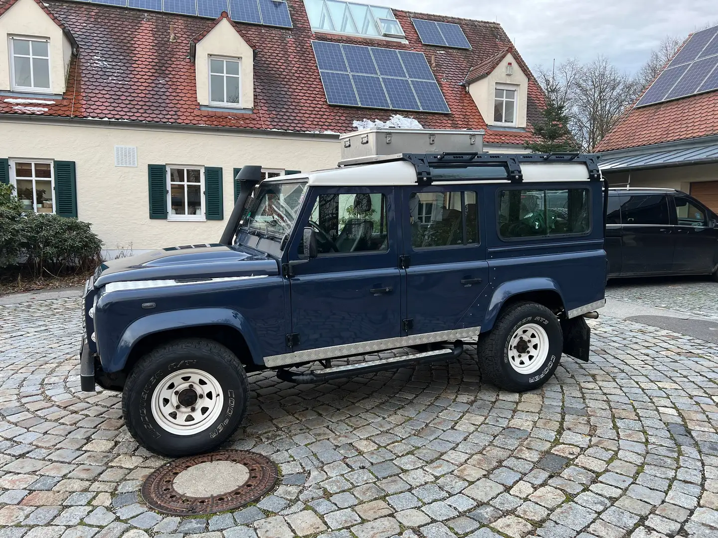 Land Rover Defender Defender 110 Station Wagon E Синій - 1