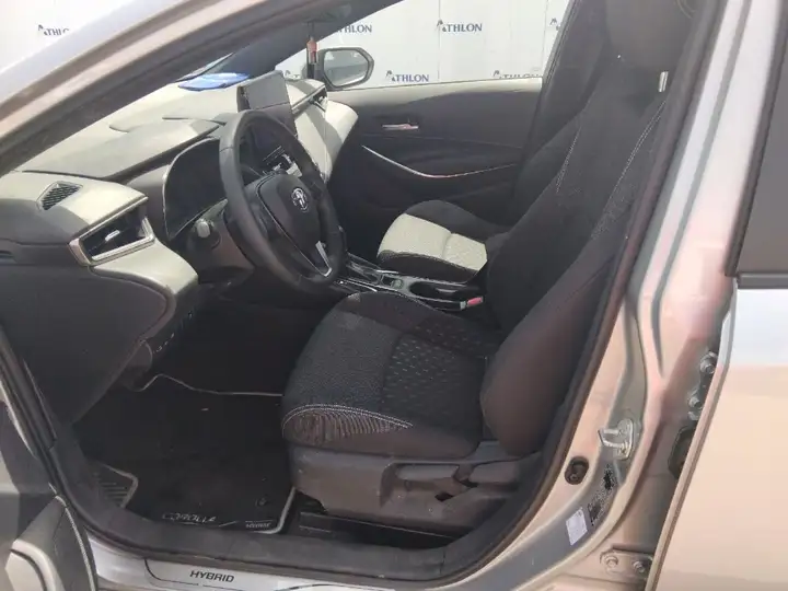 Toyota Auris 2023, foto 6