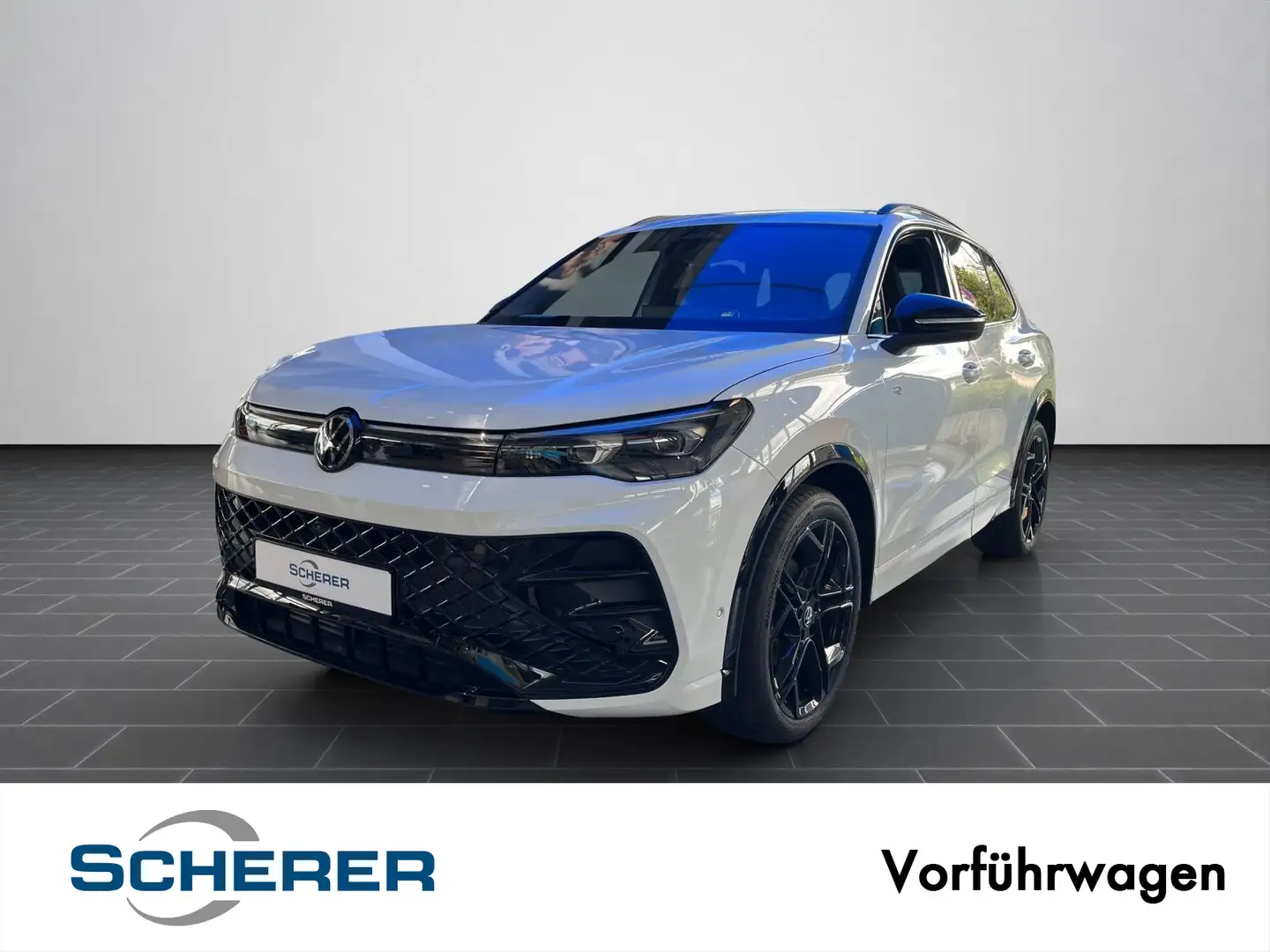 Volkswagen Tiguan R-Line 1,5 l eTSI DSG AHK IQ-Light 20Zoll Blanc - 1