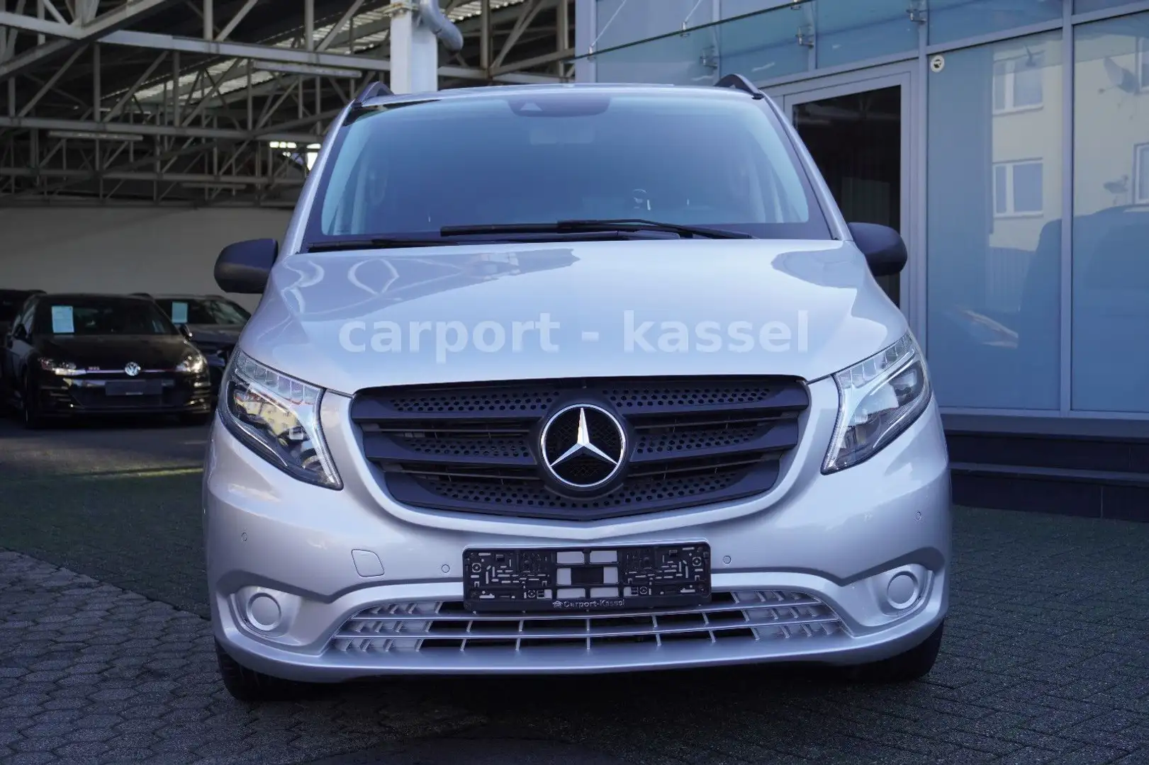 Mercedes-Benz Vito Tourer 119 CDI Select 4MATIC lang 8-Sitze Argent - 2