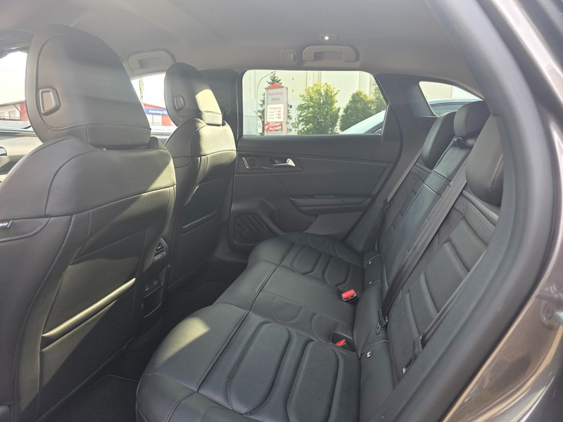 Citroen C5 X C5 X Plug-In-Hybrid Hybrid 225 Start — photo 6