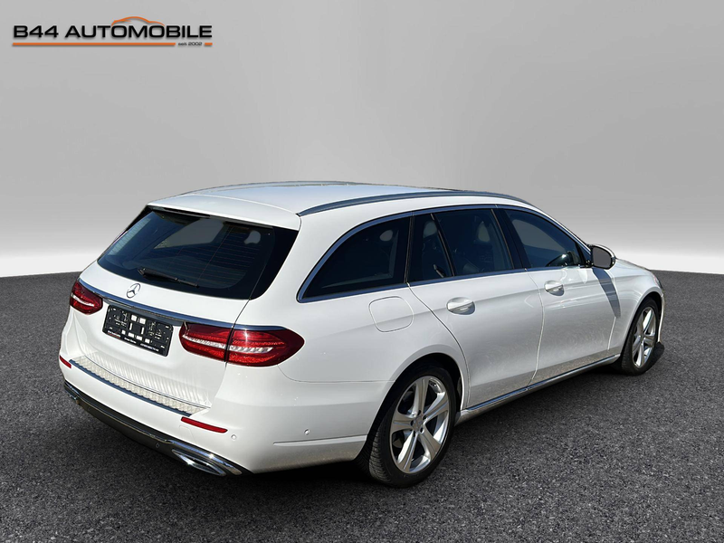 Mercedes-Benz E 220 *Avantgarde*LED*KAMERA*NAVI*AHK*Bremsaasi — photo 5