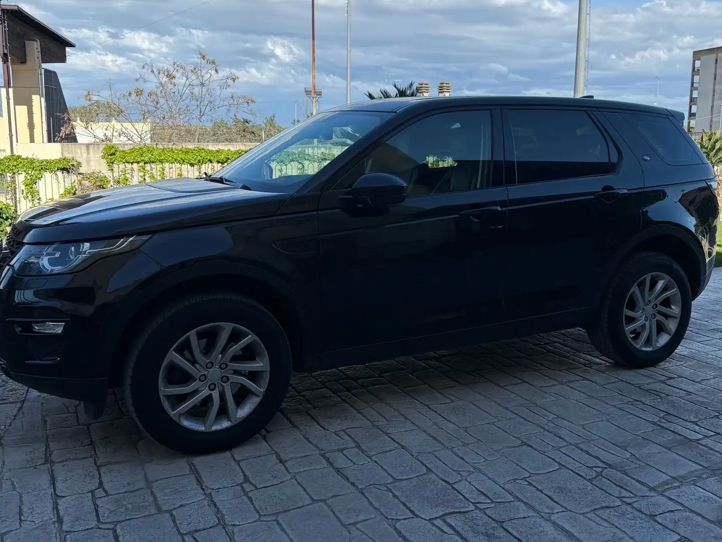 Land Rover Discovery Sport Discovery Sport 2.0 td4 Pure Business Premium awd Nero - 2