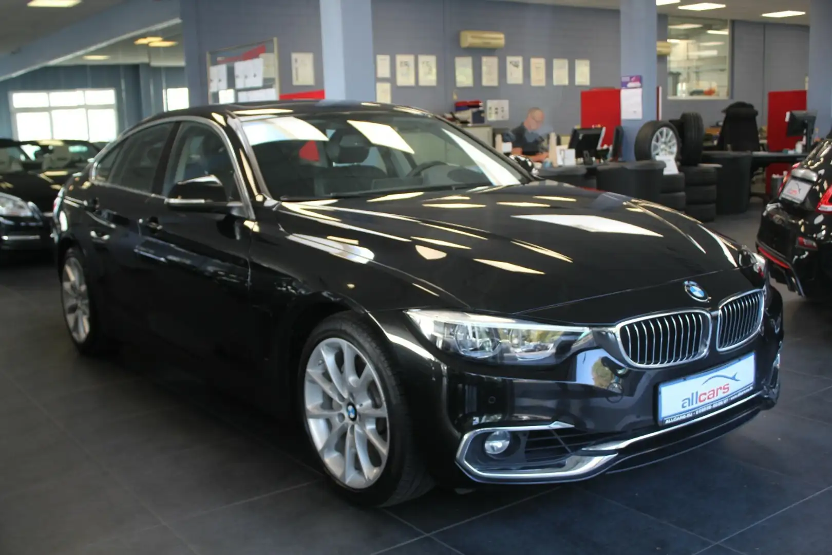 BMW 440 Aut. Luxury Line Schwarz - 1