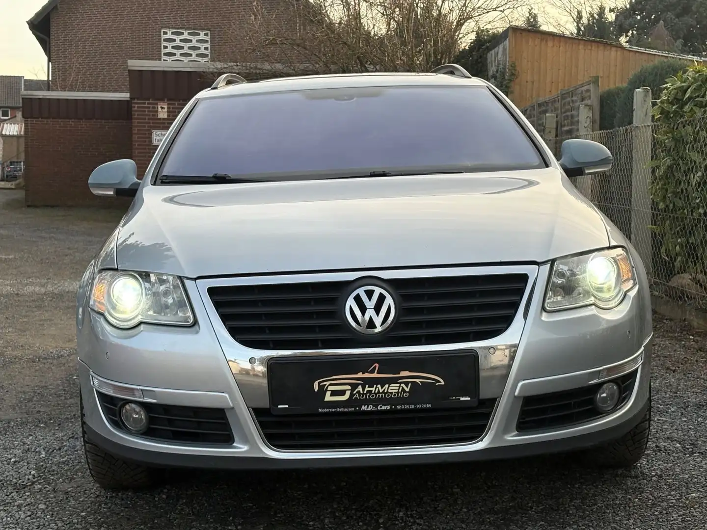 Volkswagen Passat Variant Comfortlin*XEN*SCHIEBEDACH*MEMORY Silber - 2