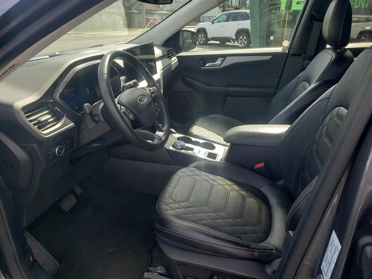Ford Escape снимка Ford Escape