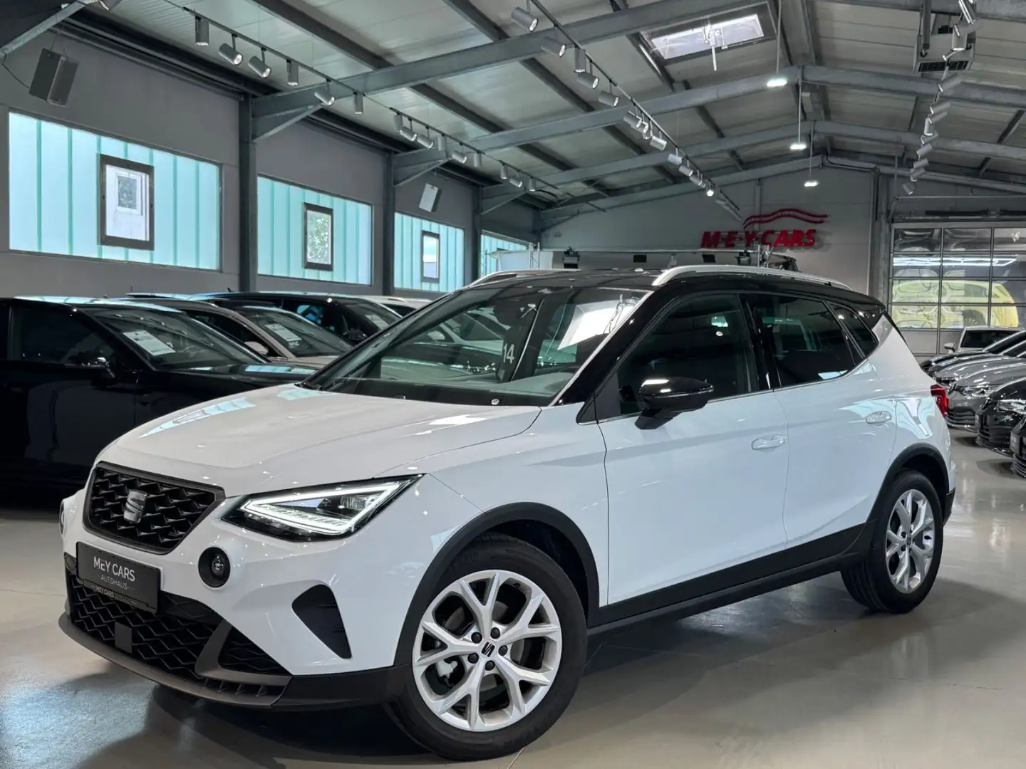 SEAT Arona 1.0 TSI FR-LINE*LED*VIRTUAL*GARANTIE*MWST* Weiß - 2