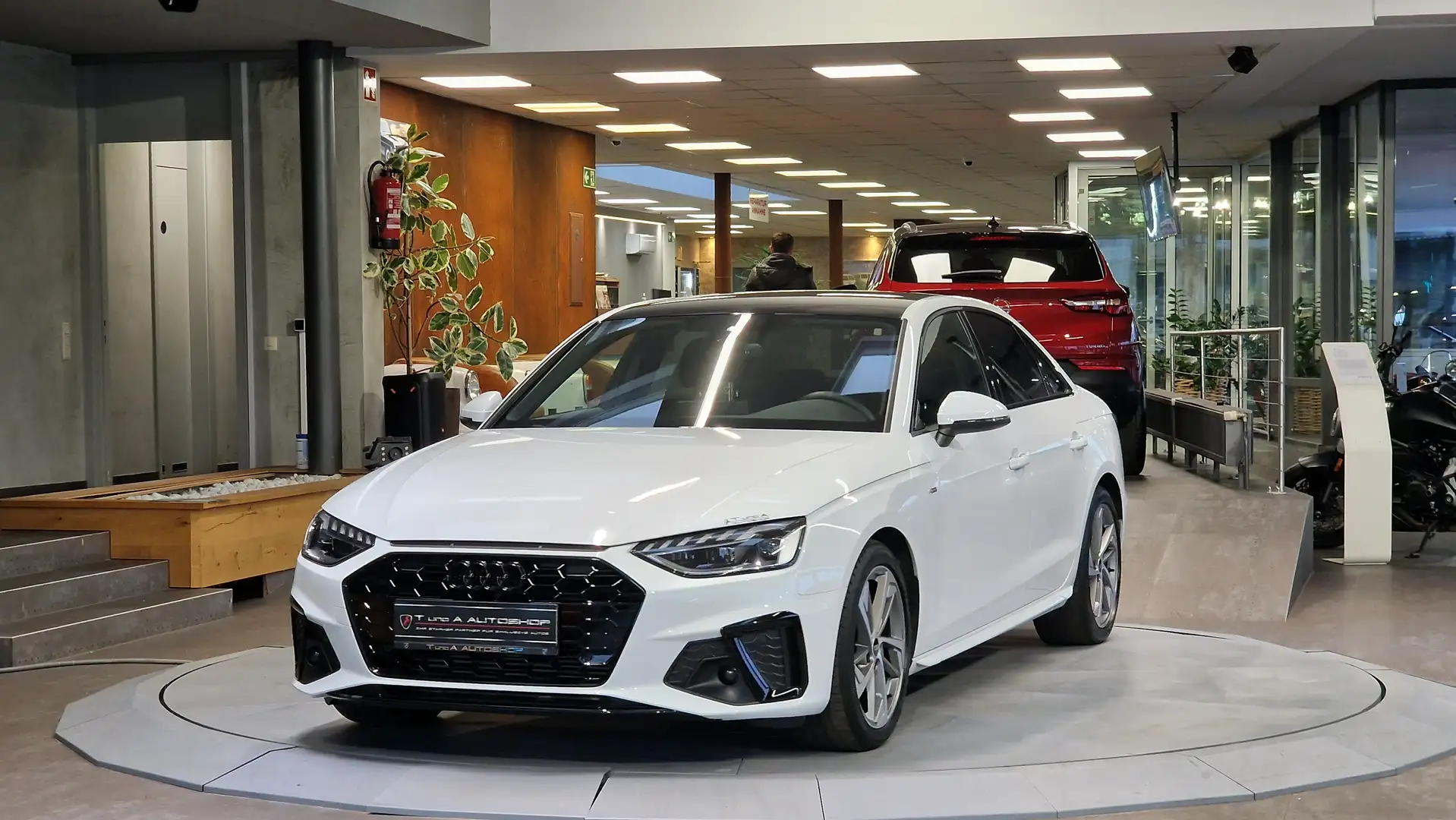 Audi A4 35 TFSI 2xS-Line S-Tronic *Navi*Kamera*18Zoll* Weiß - 2