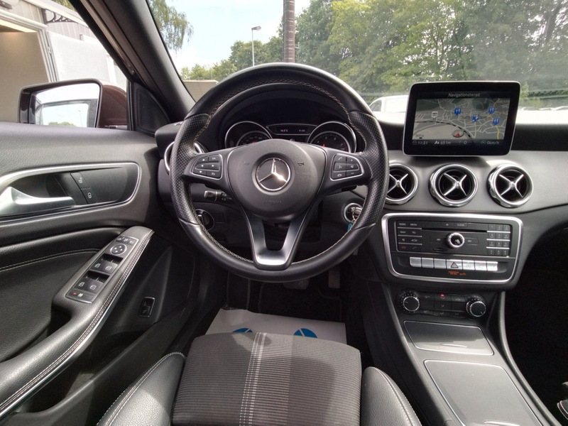 Mercedes-Benz GLA 200 +GARANTIE+CARPLAY+LED+NAVI+SHZ+CAM+PDC — photo 13