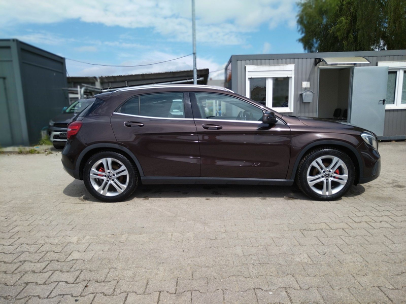Mercedes-Benz GLA 200 +GARANTIE+CARPLAY+LED+NAVI+SHZ+CAM+PDC — photo 4