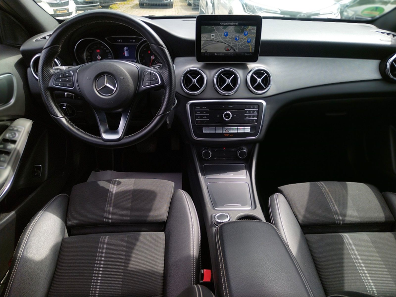 Mercedes-Benz GLA 200 +GARANTIE+CARPLAY+LED+NAVI+SHZ+CAM+PDC — photo 12