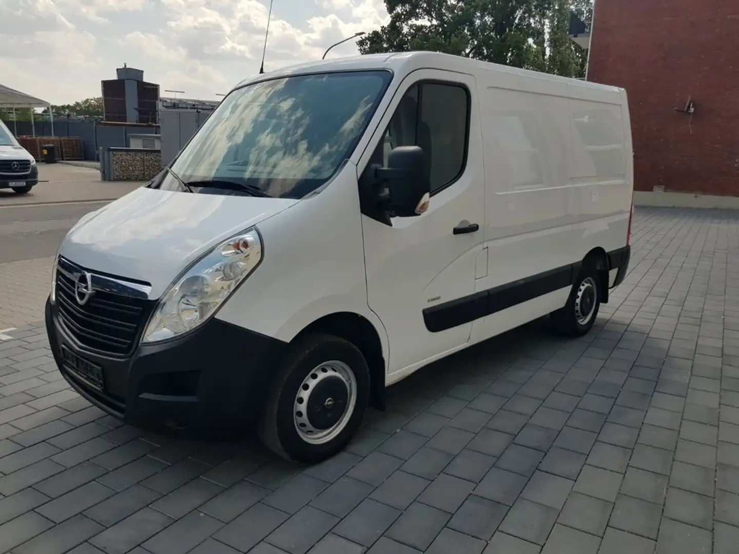 Opel Movano Movano 2.3 D (CDTI) 2.3 D (CDTI) L1H1 DPF Weiß - 2