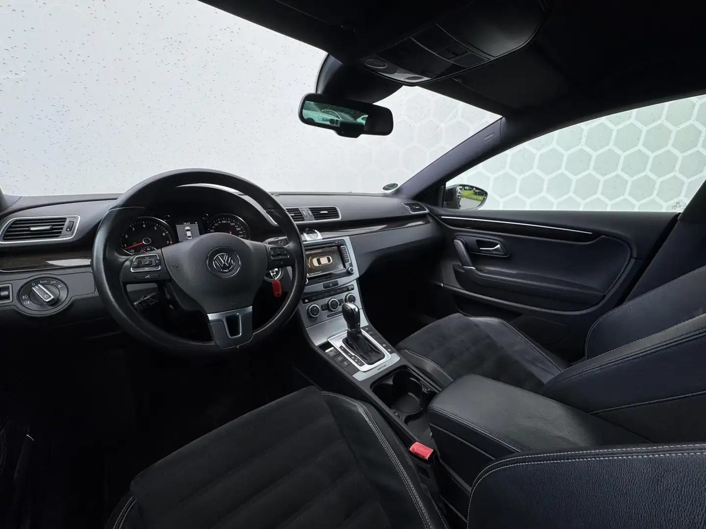 Volkswagen CC 3.6 V6 4Motion DSG Stoelverwarming Xenon Led Zwart - 2