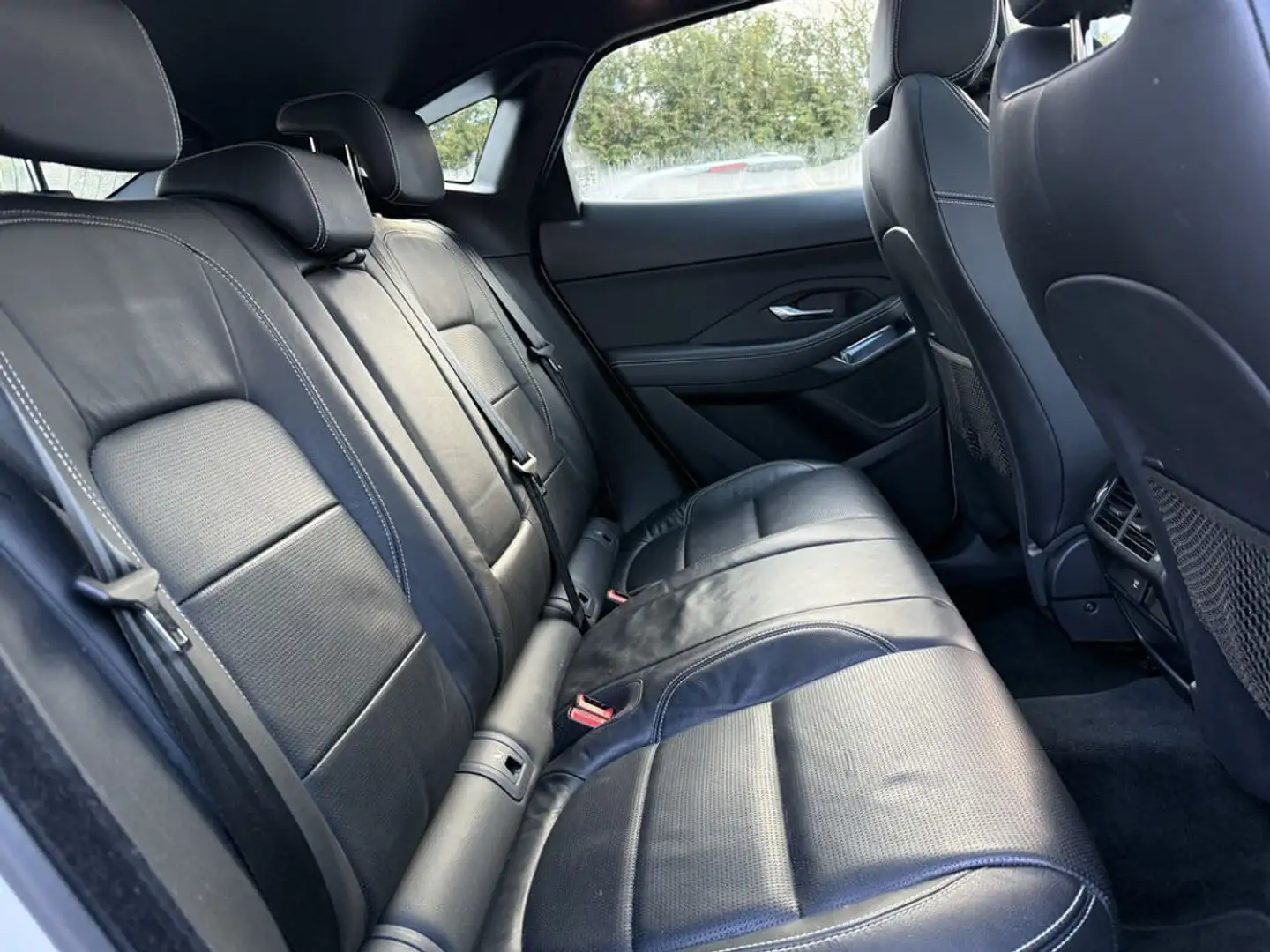 Jaguar E-Pace 2.0 P250 AWD S Aut., Pano | Camera | Navi & Carpla Gris - 2