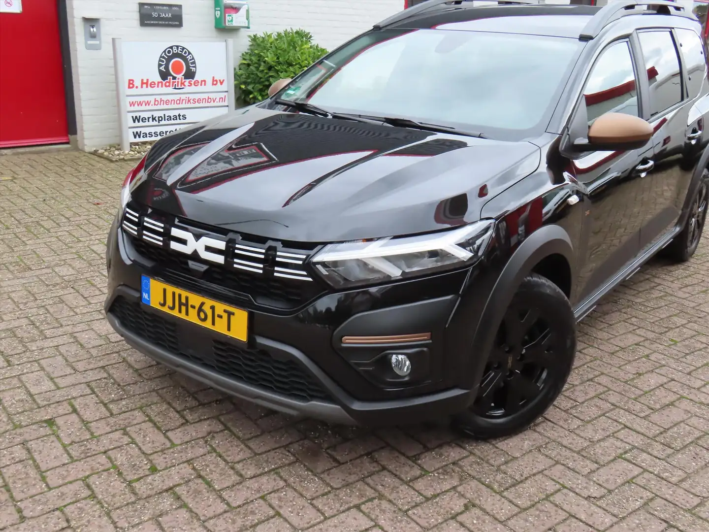Dacia Jogger Hybrid 140pk Aut Extreme/ 7 Zitplaatsen/ Camera ac Negro - 2