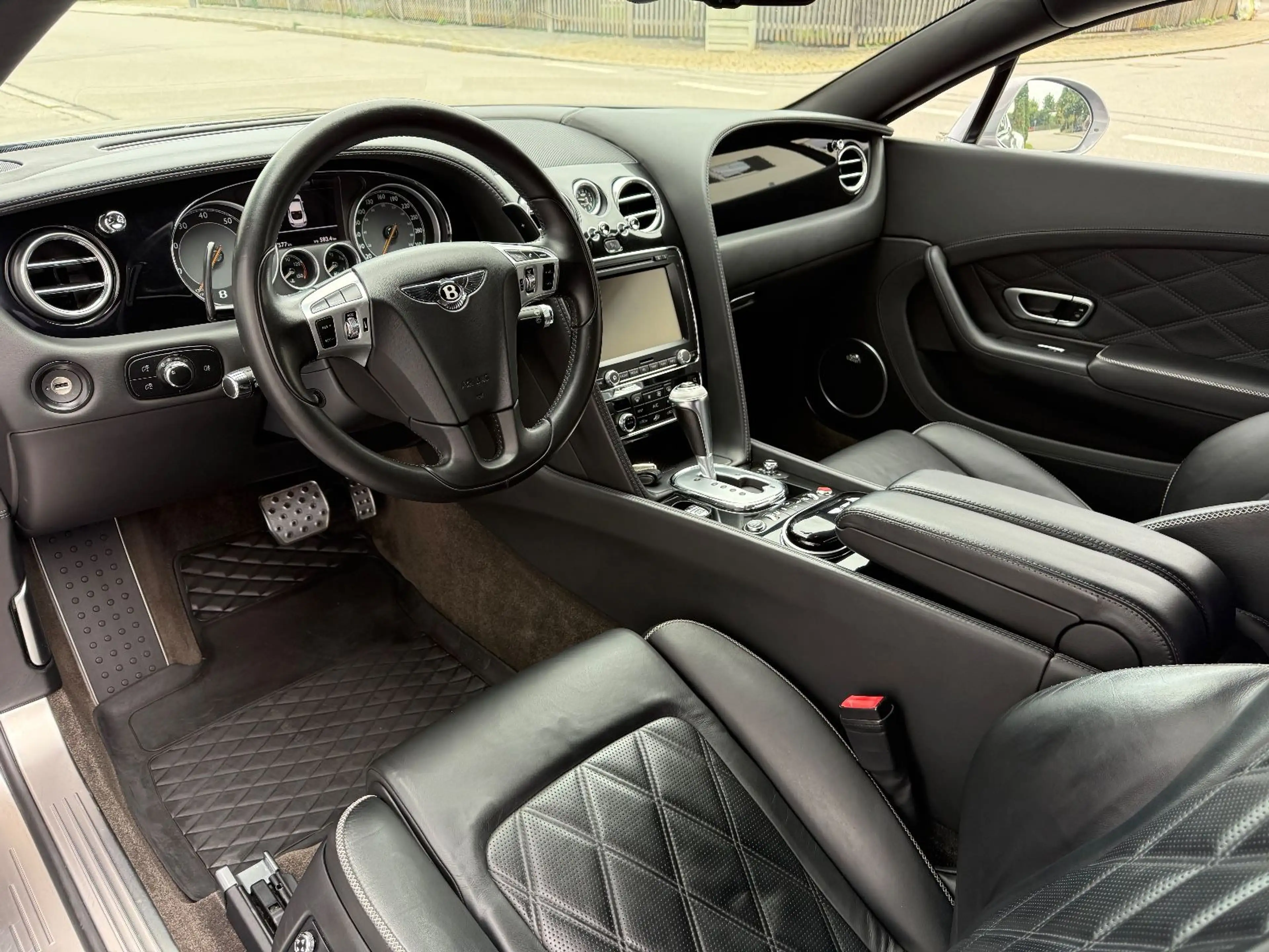 Bentley Continental GT 6.0 W12 4WD*MULLINER*NAIM* — photo 10