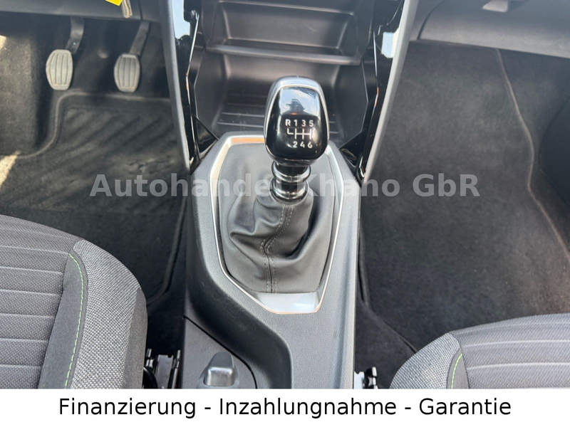 Peugeot 2008 Active — photo 15