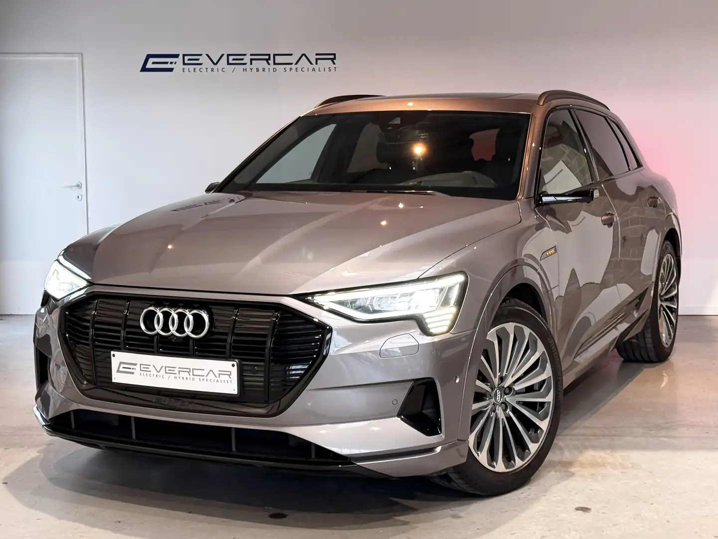 Audi e-tron E-Tron 55 Quattro Advanced **MATRIX*PANO*SOH91%** Grey - 1