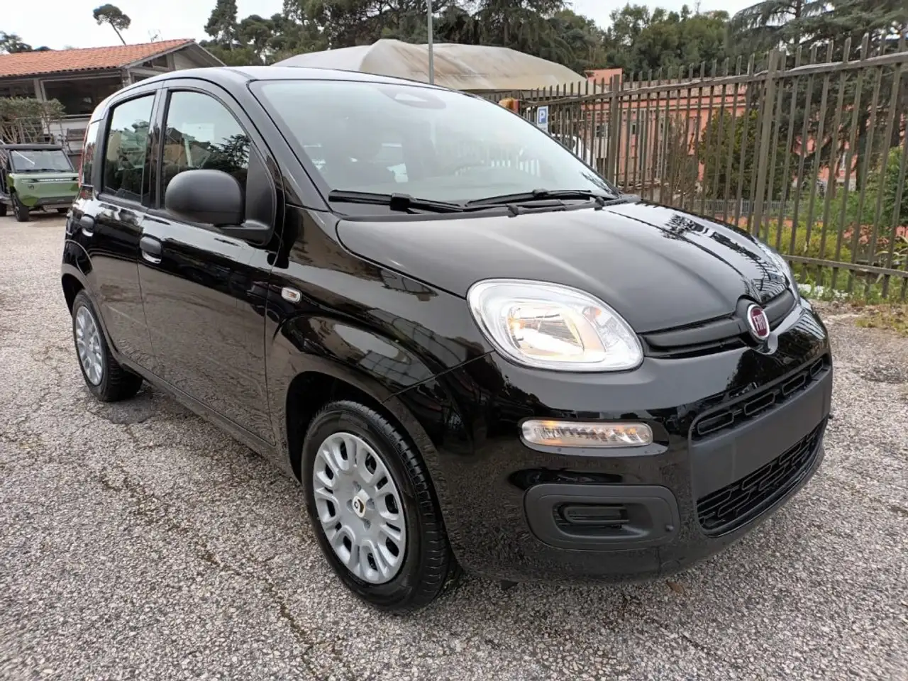 Fiat Panda 1000 HYBRID PANDINA POP 65CV ITALIA — photo 1 of 15