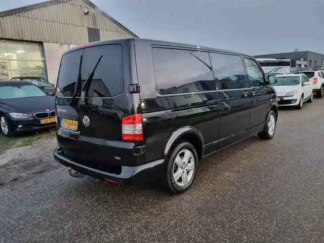 Volkswagen Transporter view 5