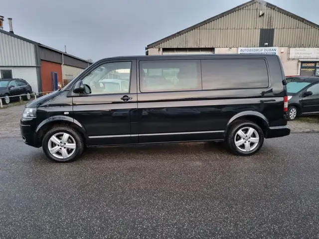 Volkswagen Transporter view 11
