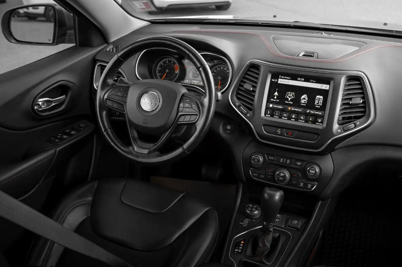 Jeep Cherokee снимка Jeep Cherokee