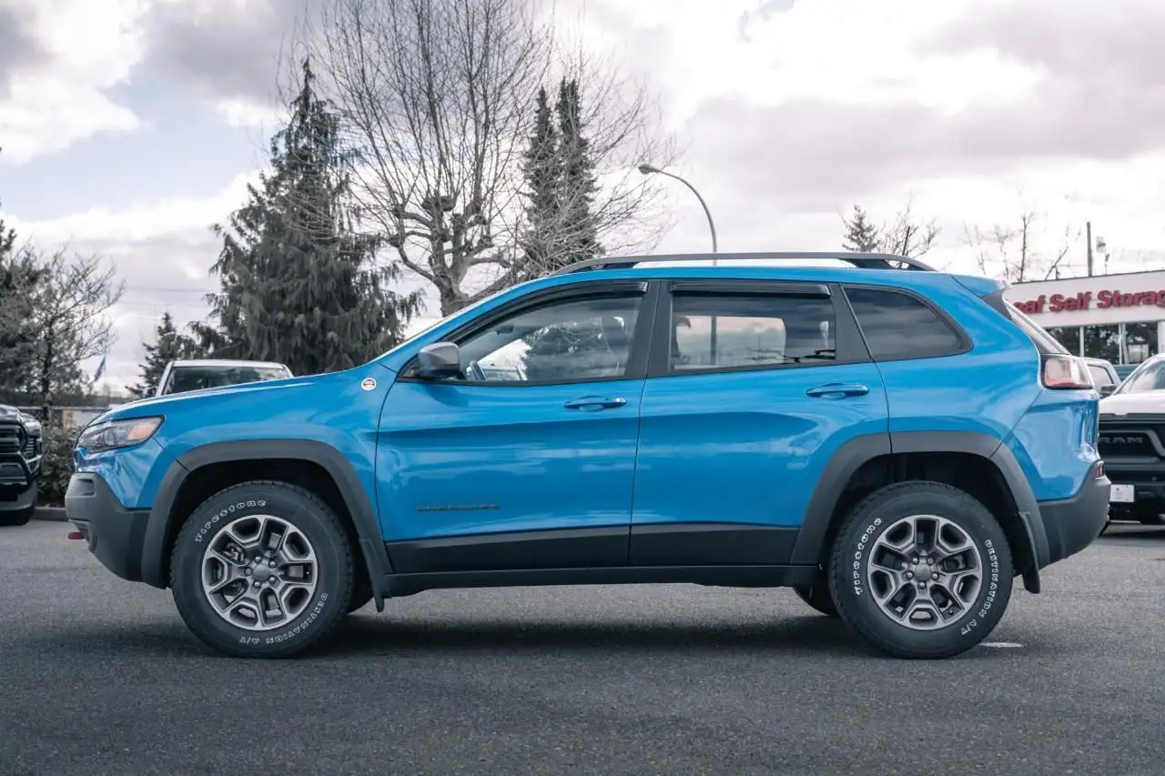 Jeep Cherokee снимка Jeep Cherokee