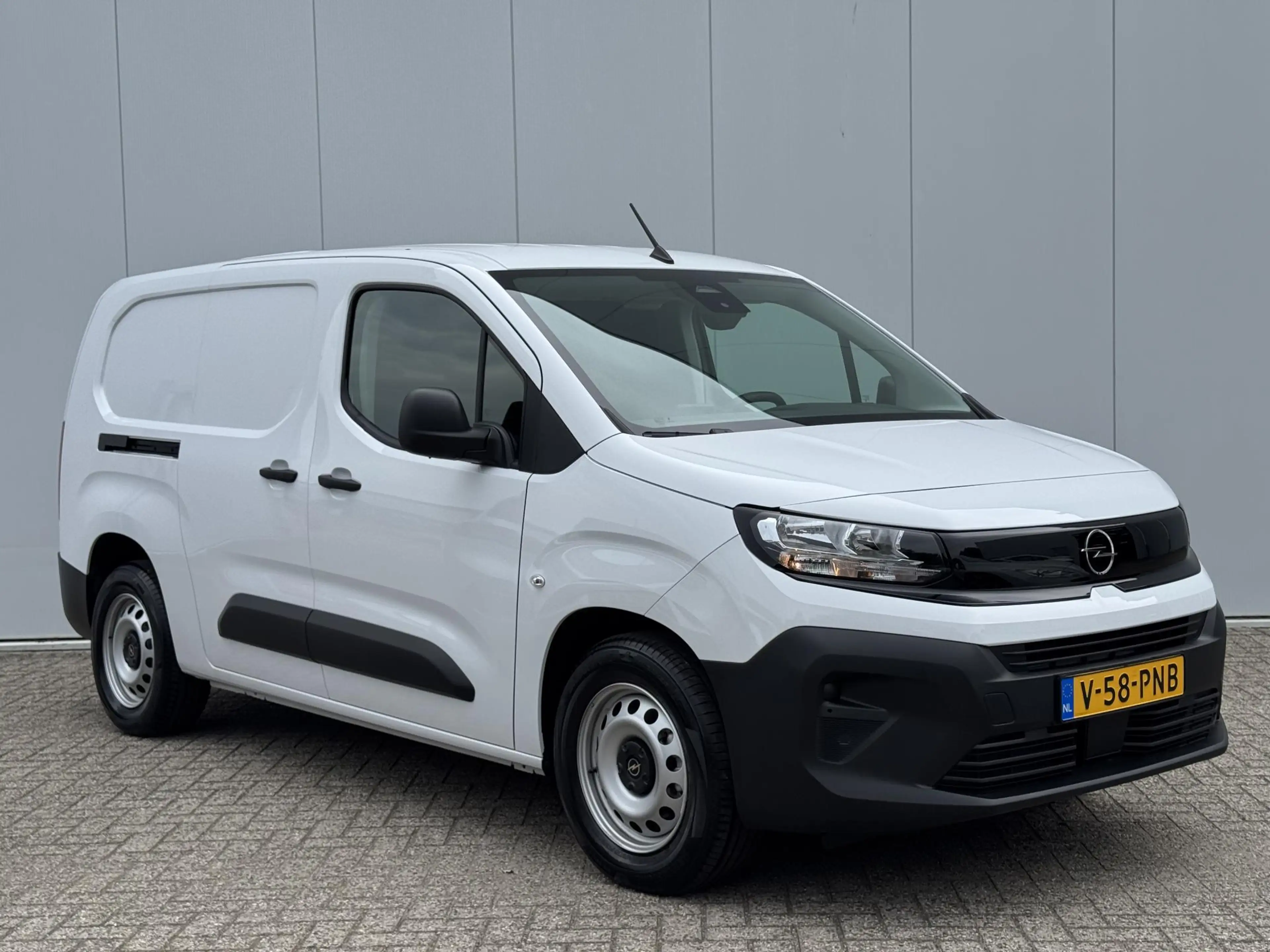 Opel Combo-e Electric 136 L2 50kWh | Parkeersensoren | Airco | — photo 3