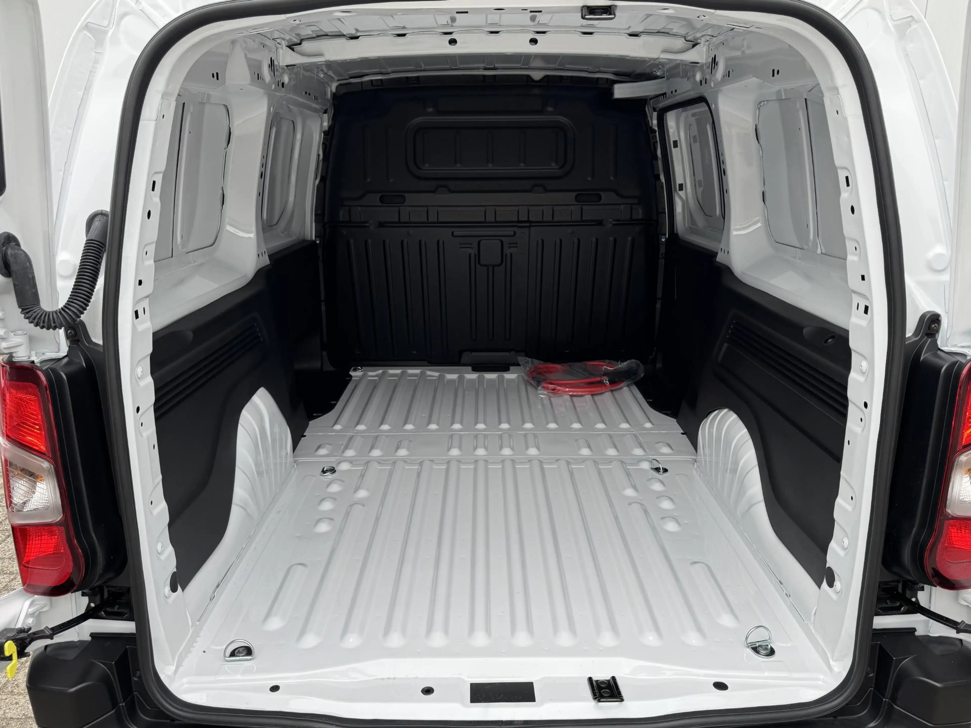 Opel Combo-e Electric 136 L2 50kWh | Parkeersensoren | Airco | — photo 14