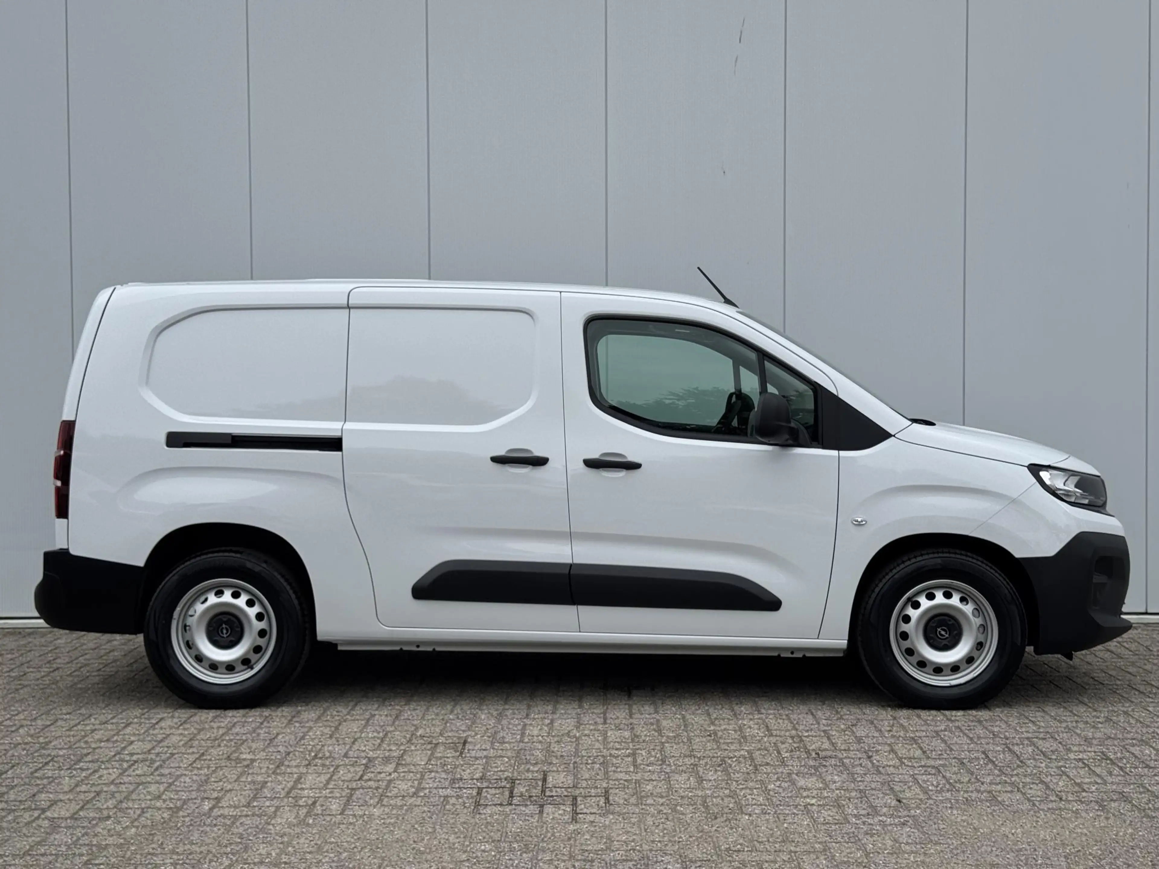 Opel Combo-e Electric 136 L2 50kWh | Parkeersensoren | Airco | — photo 4