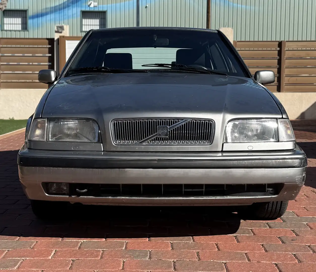 Volvo 440 2.0 GLT - 1