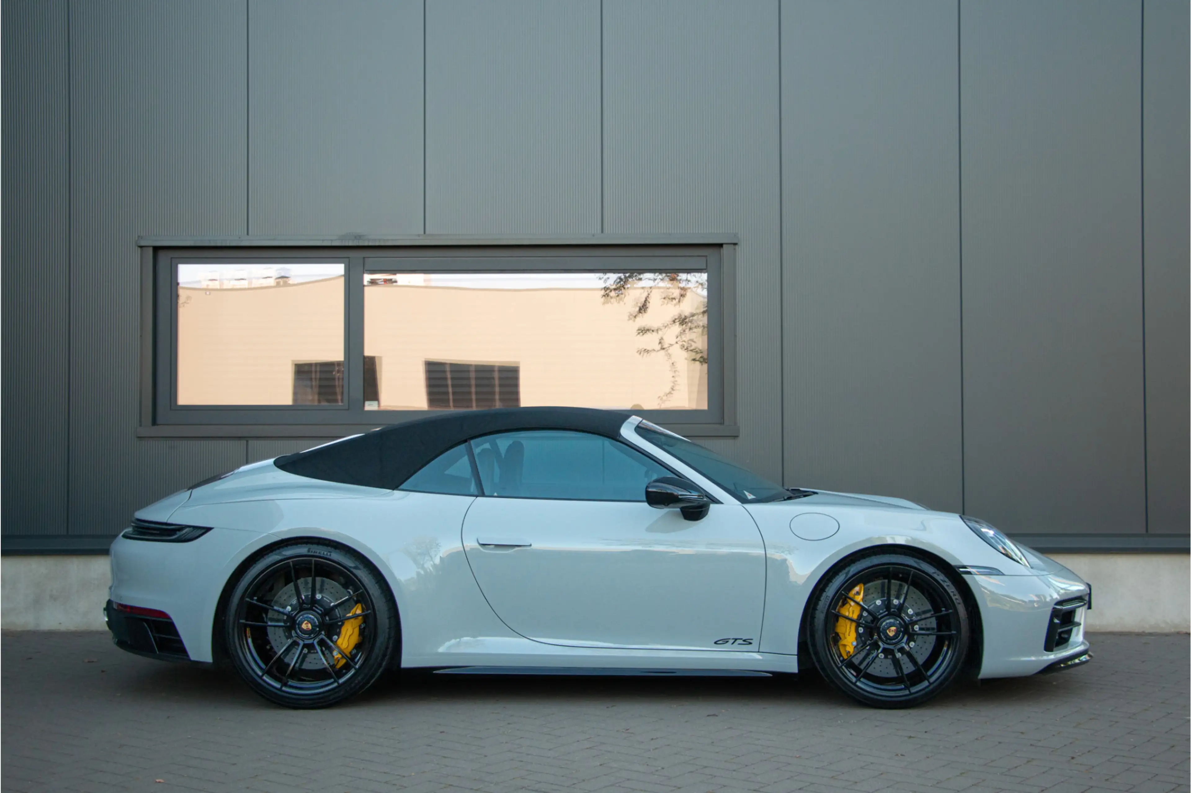 Porsche 992 Cabrio 3.0 Carrera GTS 480PK | Handgeschakeld | Ke — photo 2