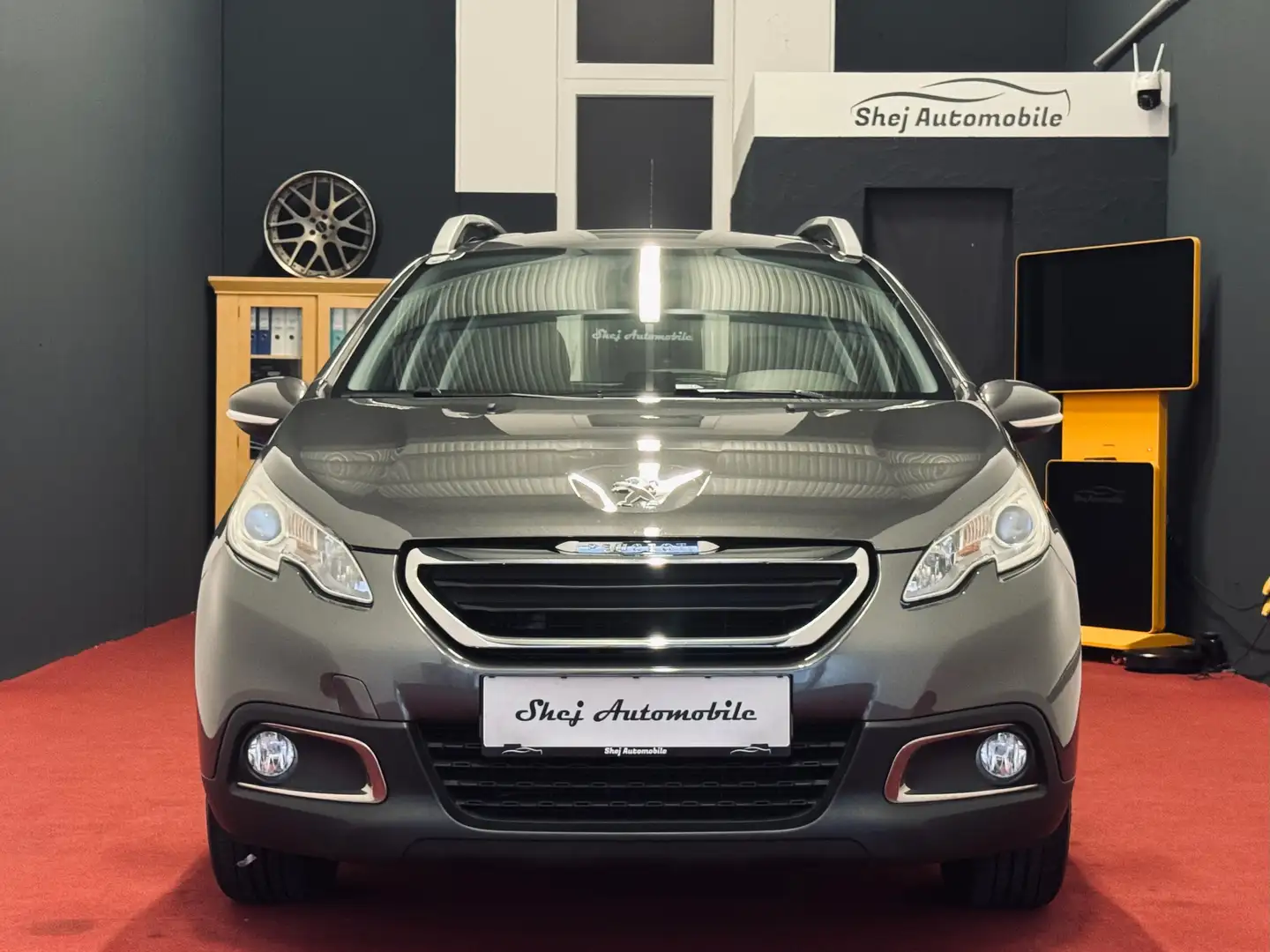 Peugeot 2008 Active Grau - 2