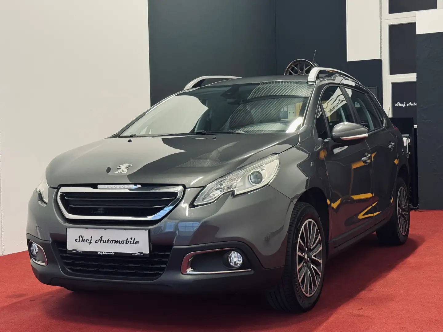 Peugeot 2008 Active Grau - 1
