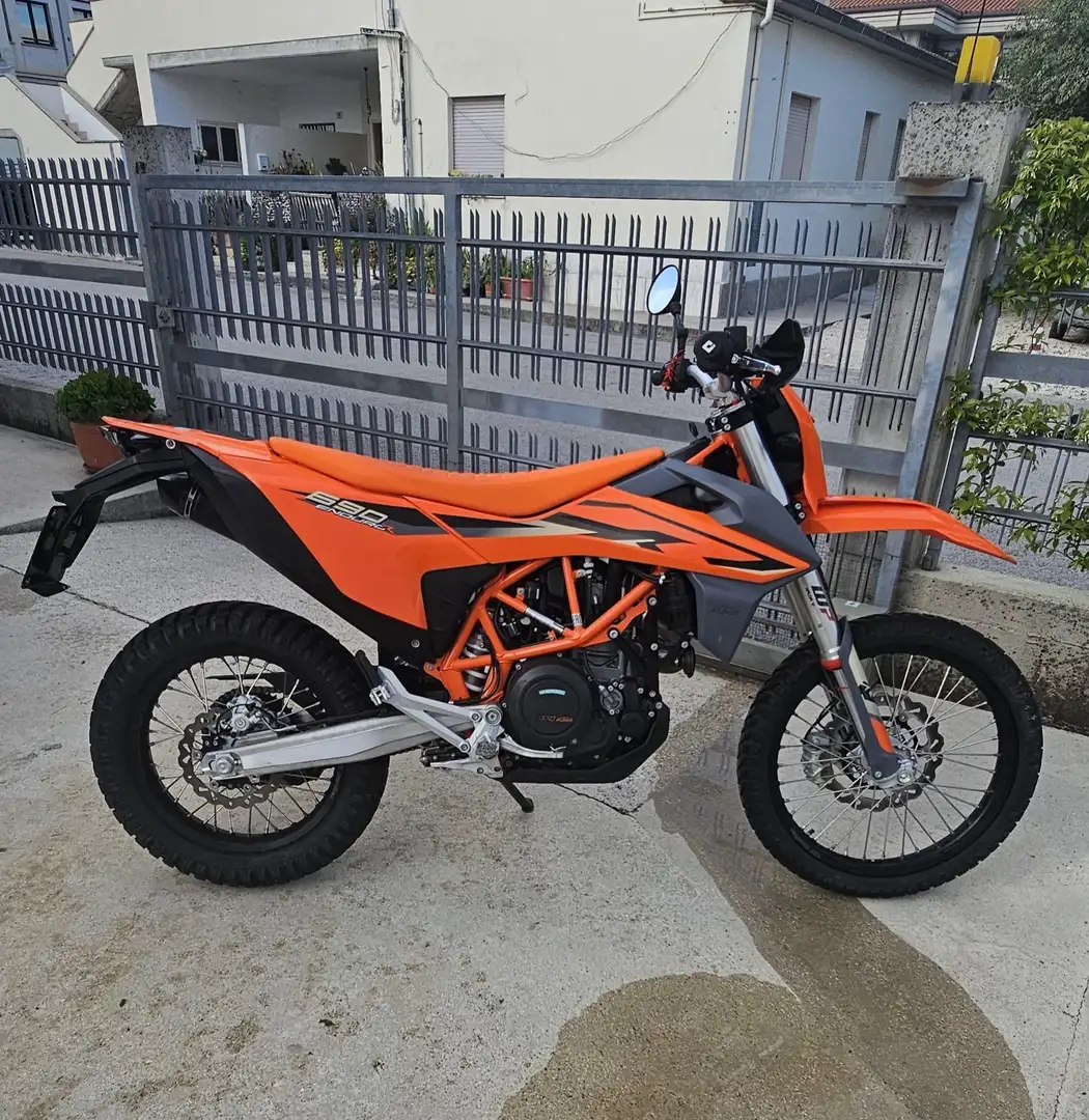 KTM 690 Enduro R Oranžová - 2