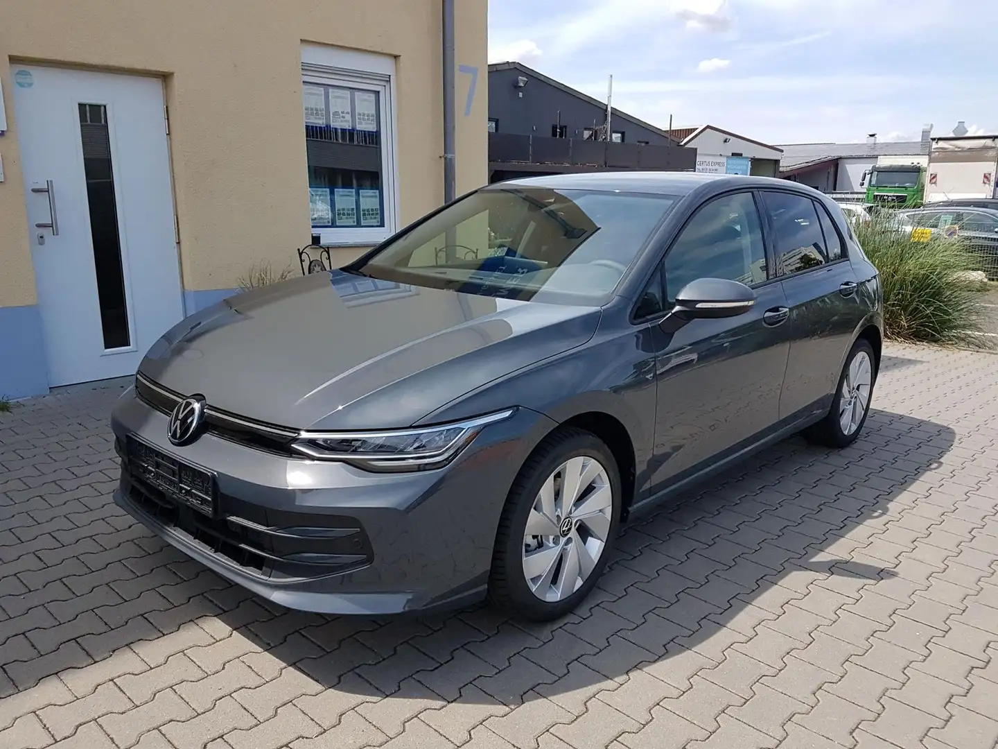 Volkswagen Golf Basis neues Modell LED PDC Klima 1.5 TSI ACT 85... - 1