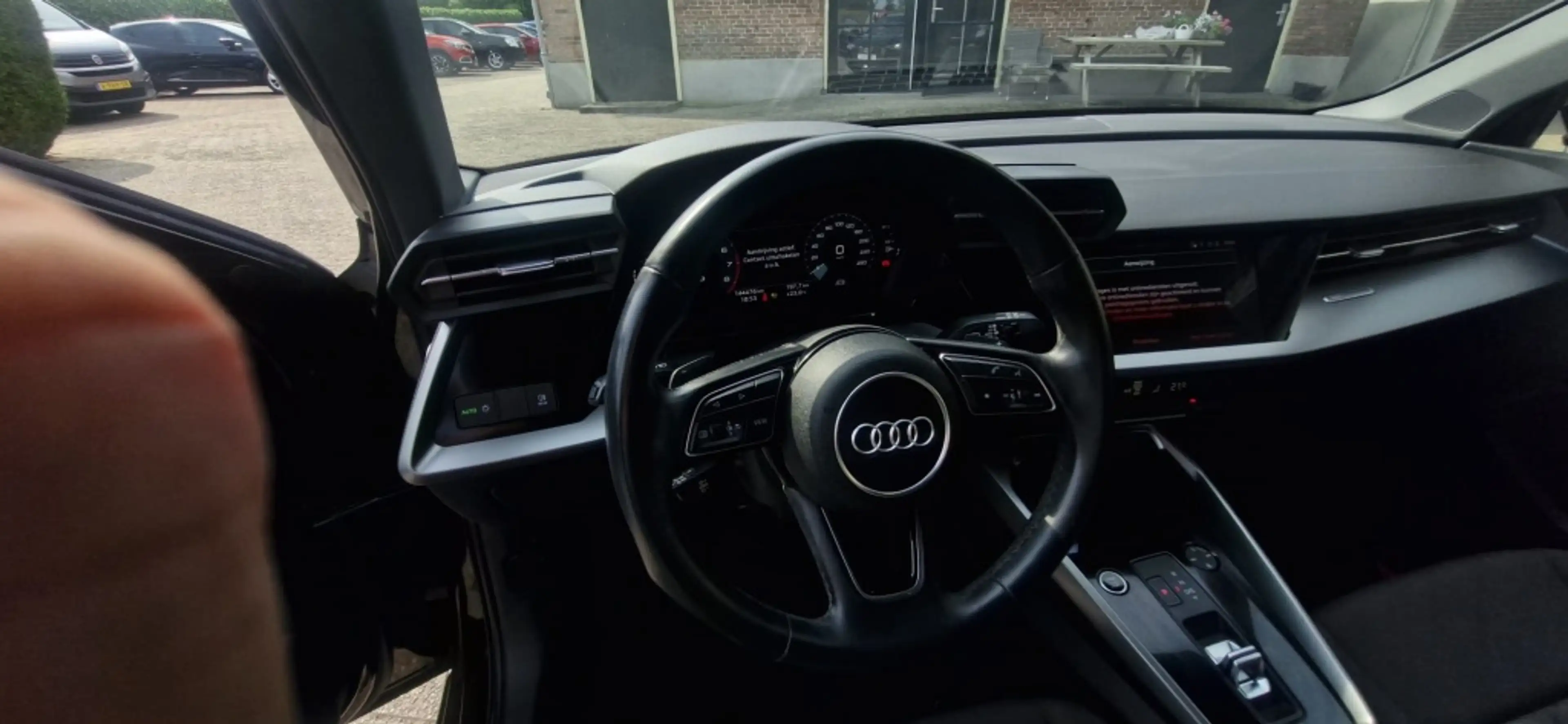 Audi A3 Sportback 35 TFSI Sportback 35 TFSI NOVC-HEV Totaa — photo 11