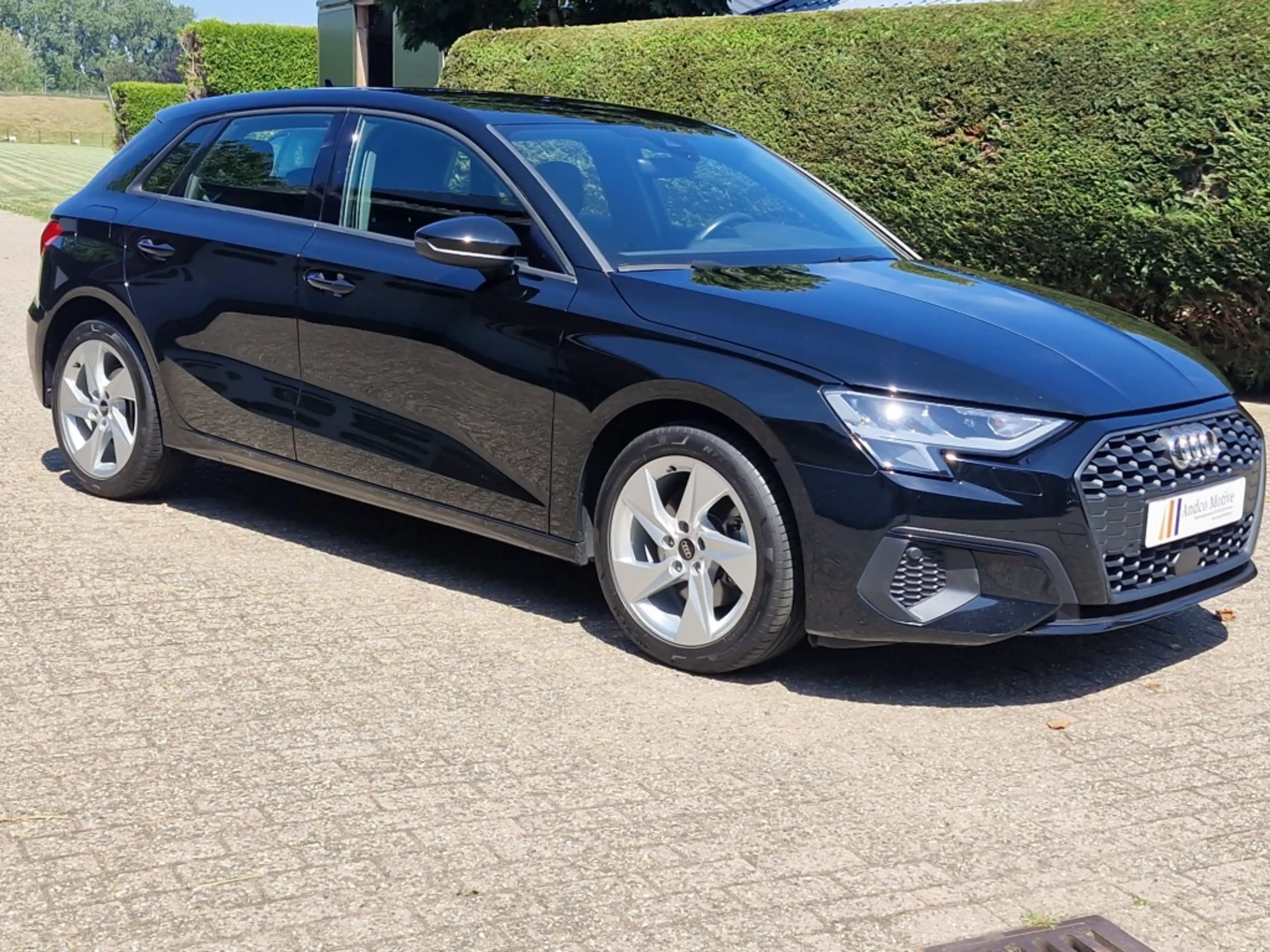 Audi A3 Sportback 35 TFSI Sportback 35 TFSI NOVC-HEV Totaa — photo 2