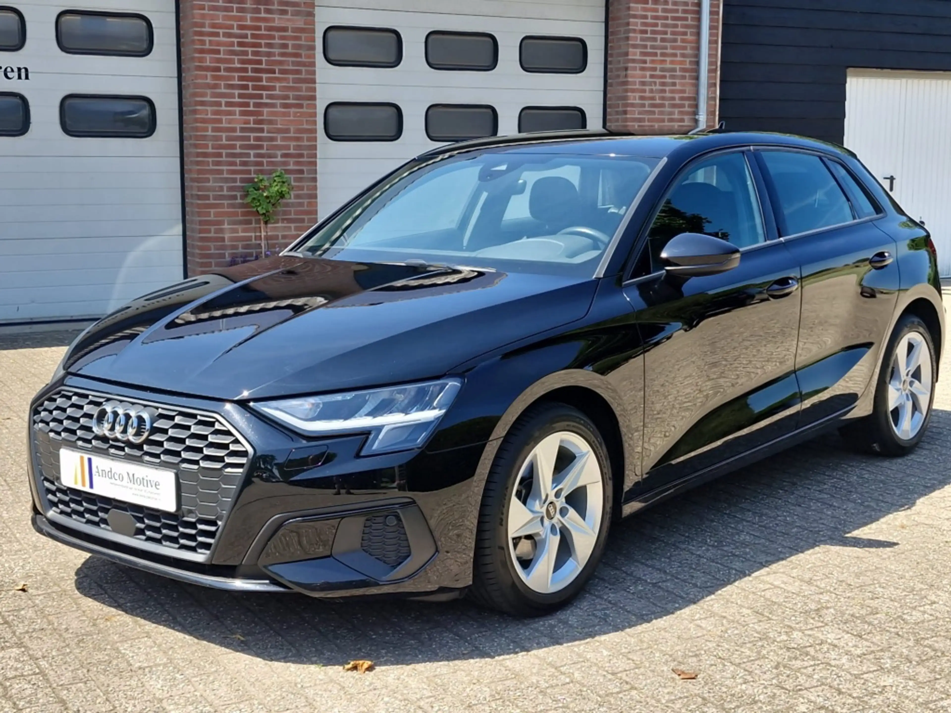 Audi A3 Sportback 35 TFSI Sportback 35 TFSI NOVC-HEV Totaa — photo 3