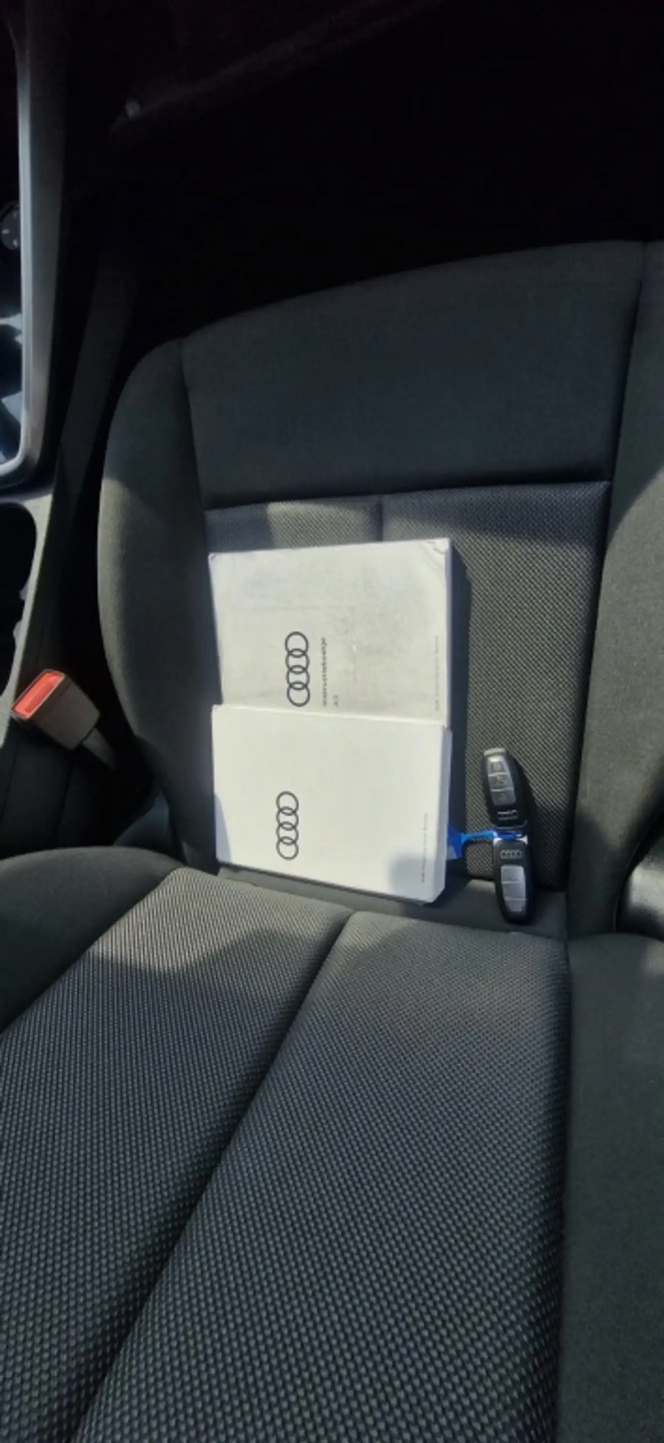 Audi A3 Sportback 35 TFSI Sportback 35 TFSI NOVC-HEV Totaa — photo 18