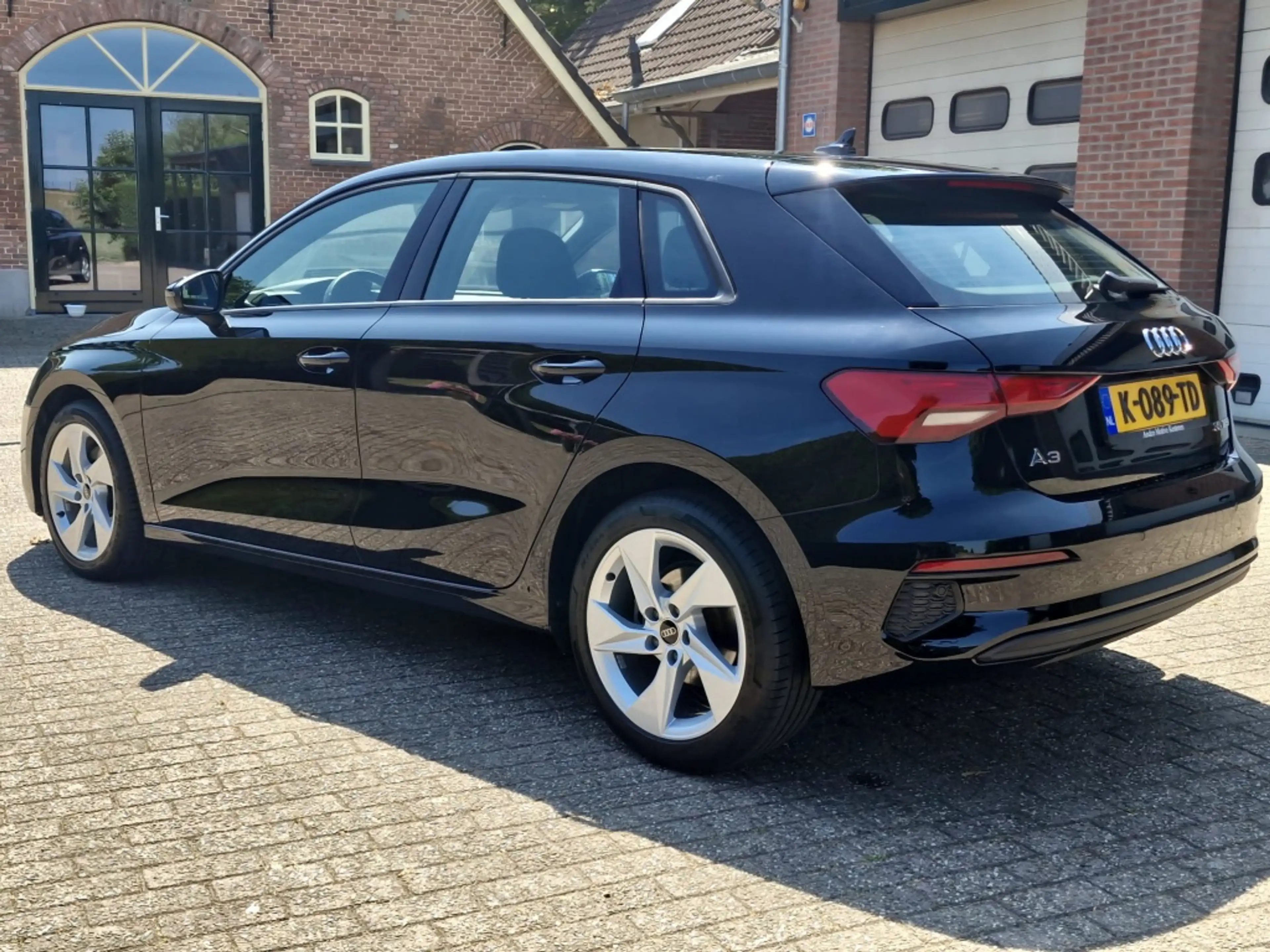 Audi A3 Sportback 35 TFSI Sportback 35 TFSI NOVC-HEV Totaa — photo 9
