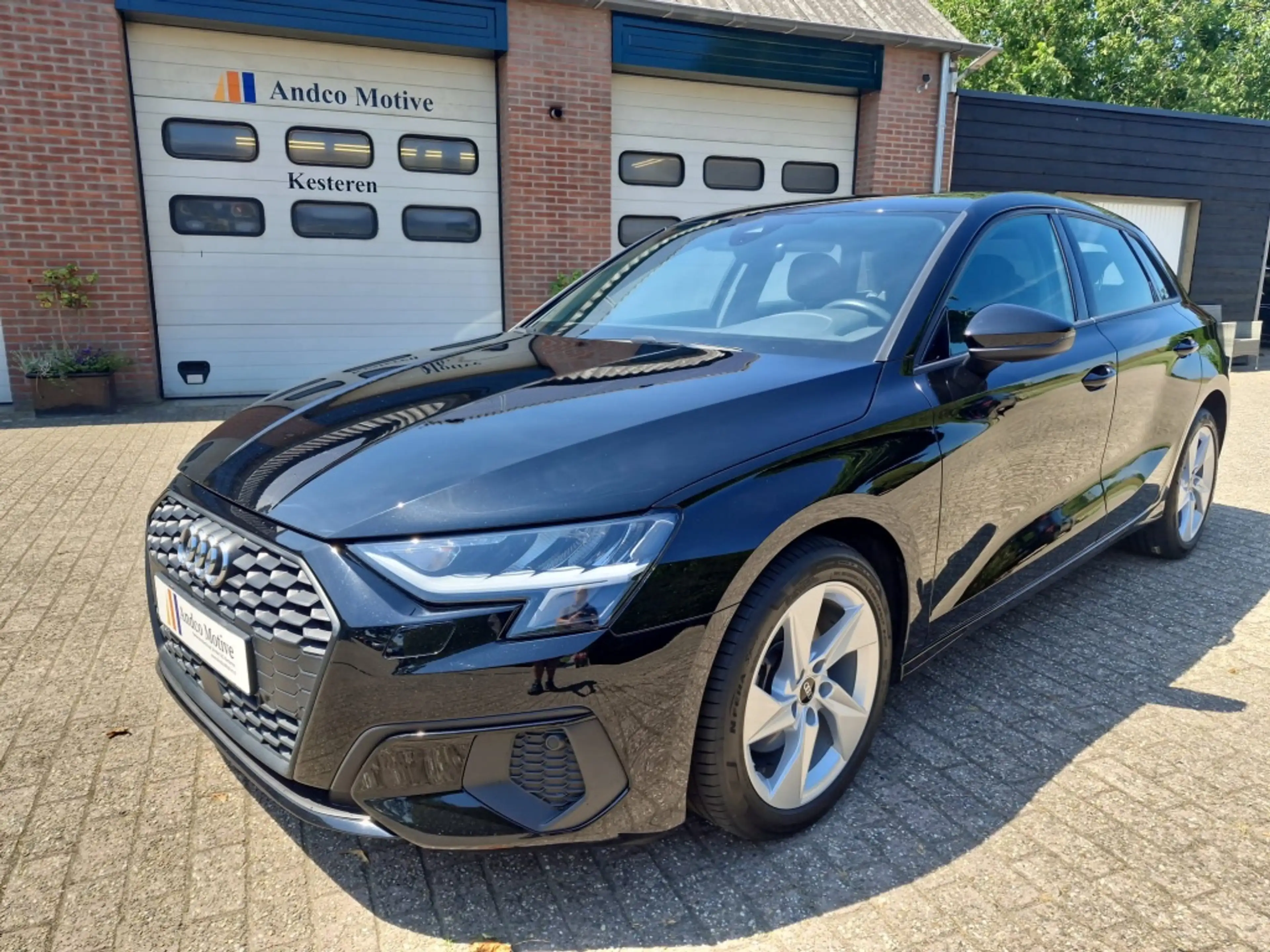 Audi A3 Sportback 35 TFSI Sportback 35 TFSI NOVC-HEV Totaa — photo 4