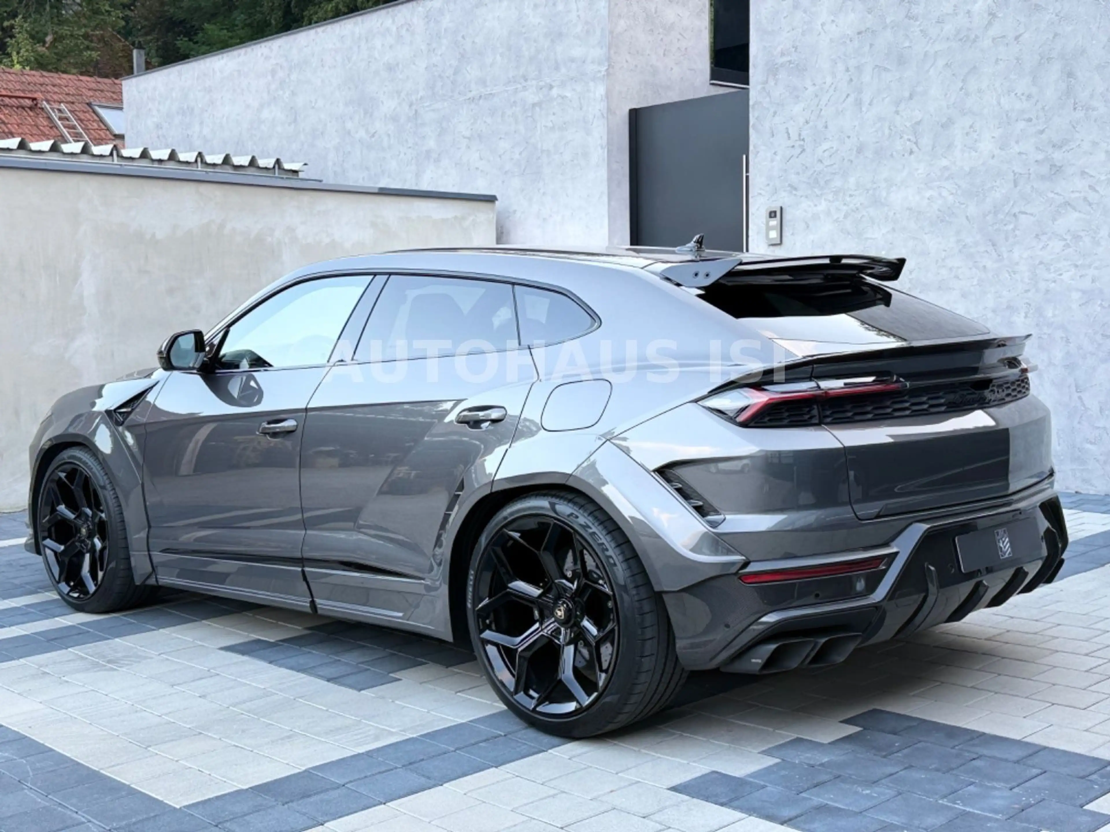 Lamborghini Urus SE NOVITEC ESTESO WIDEBODY, FULL CARBON, 23" — photo 4