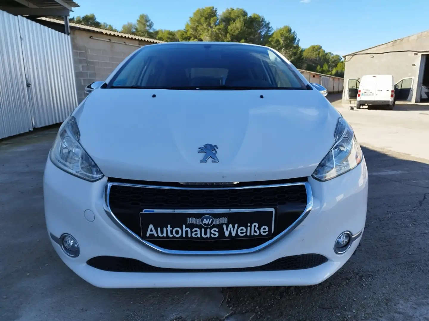 Peugeot 208 1.2 PureTech Style 82 Wit - 1