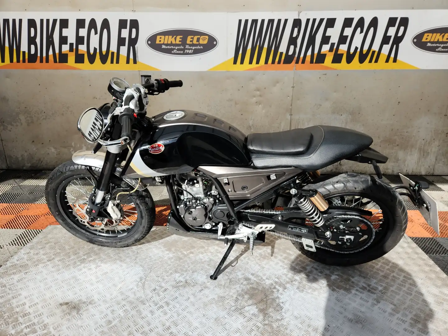 Mondial Black - 2